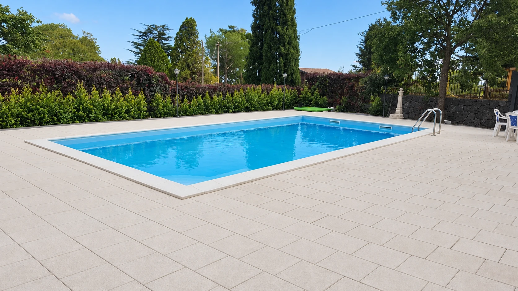 Trecastagni (CT) Piscina